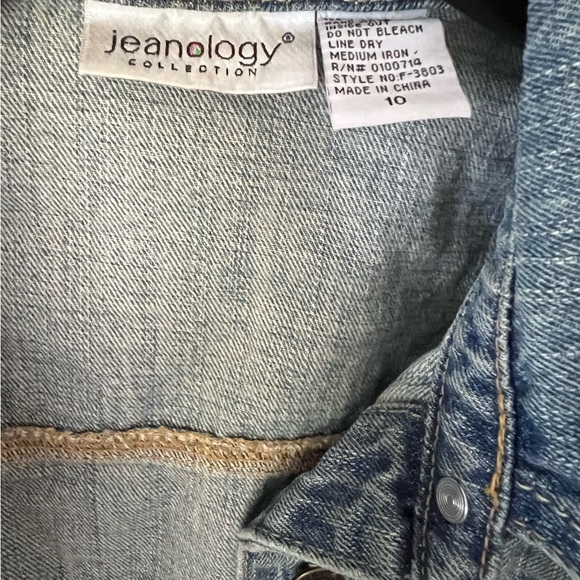 Upcycled Embroidered Blue Jean Jacket/Size 10 - Picture 2 of 4